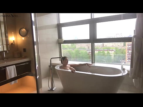 ❤️ Hiiglaslik beib kirglikult oma tussu riivimas vannitoas Vene porno at et.mrpornogratis.ru